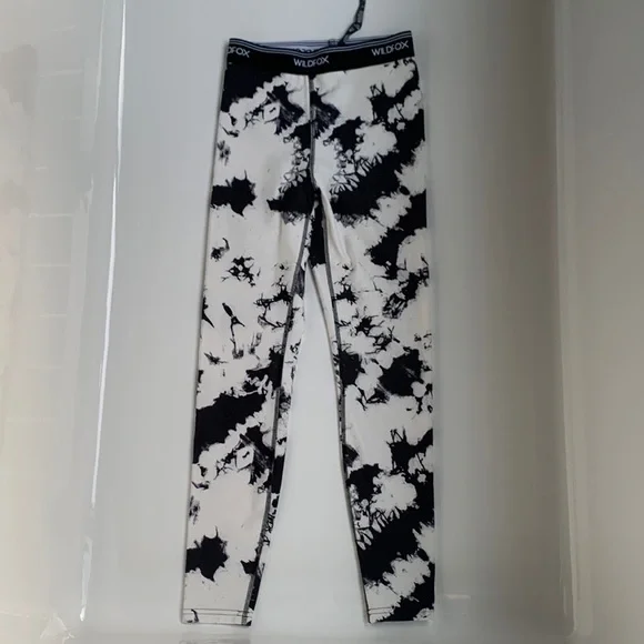 Wildfox High Waist Black And White Splatter Tie Dye 7/8 Leggings and Crop Top - Picture 5 of 10